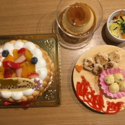 メニュー！！とても参考になりました♡
ちらし寿司はお粥に具材を飾りました。
子どももパクパク手づかみで食べれるのがよかったです☆
また作りたいと思います。